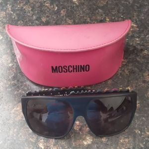Moschino sunnies